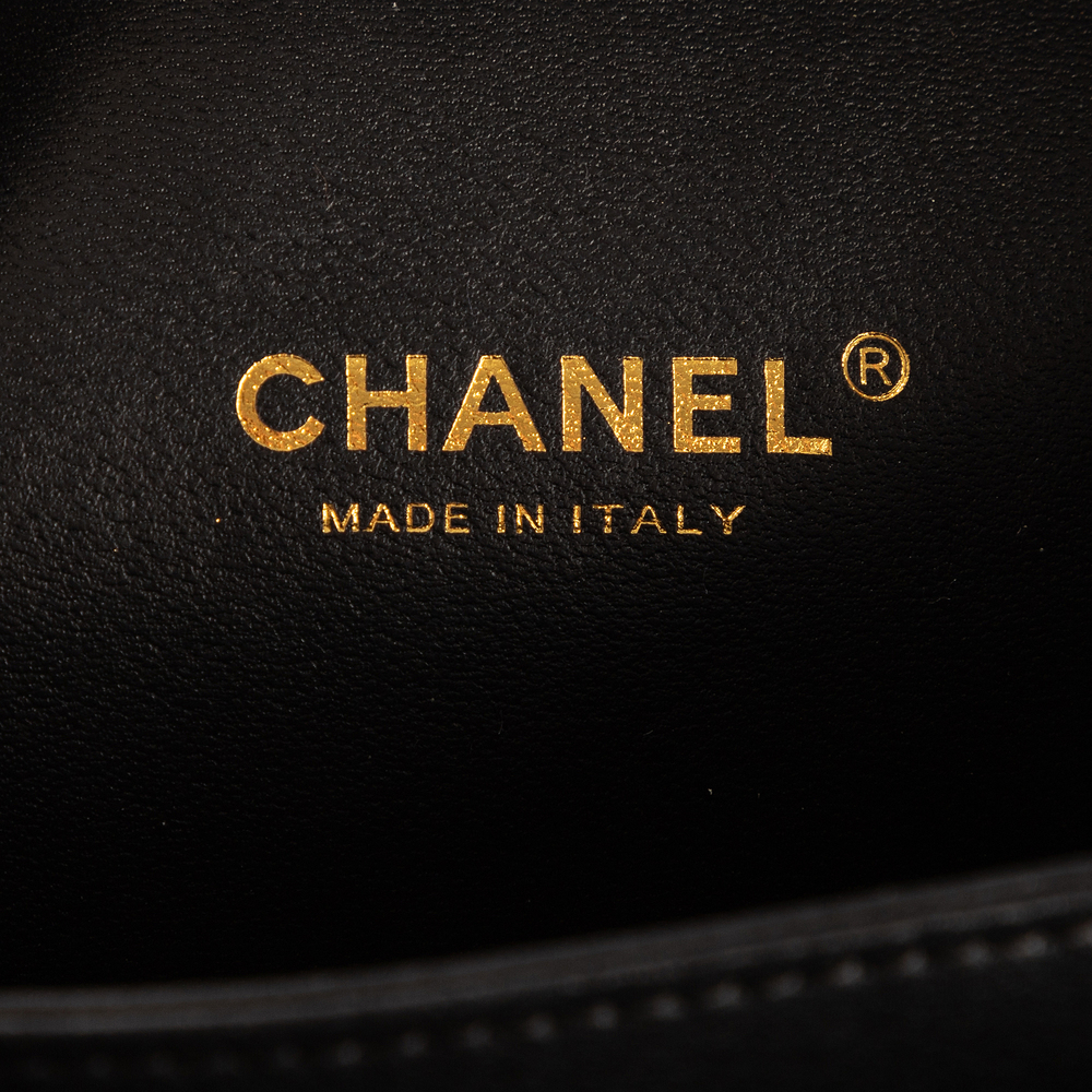 Chanel Ltd. Ed. Filigree Vanity Case - Picture 10 of 11